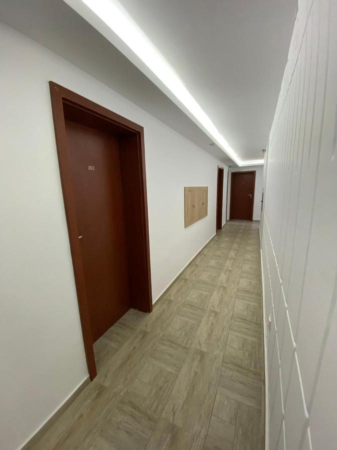 Hotel Gorj 塔古玖 外观 照片